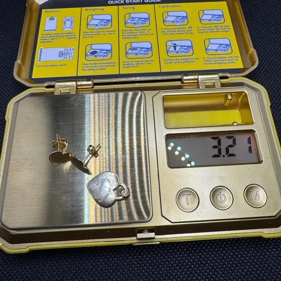 REAL 18k Saudi Gold Heart Earrings & Pendant Set NWOT 3.21g 750 Stamped - Picture 5 of 6